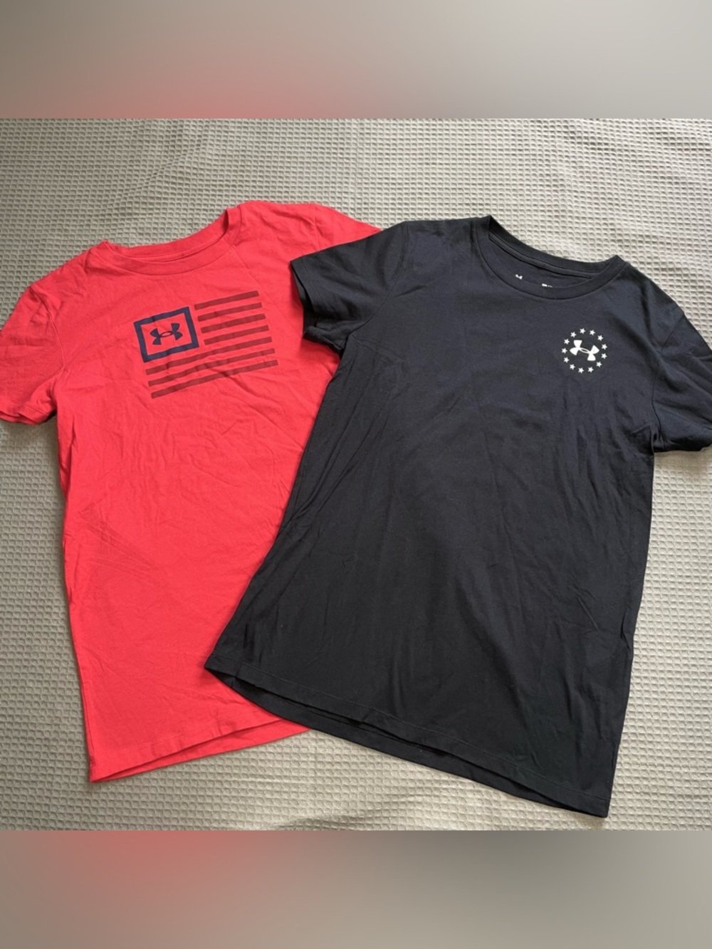 Under Armour Freedom Flag Tee Shirt Medium Womens Set Of 2 Red Black Loose Fit